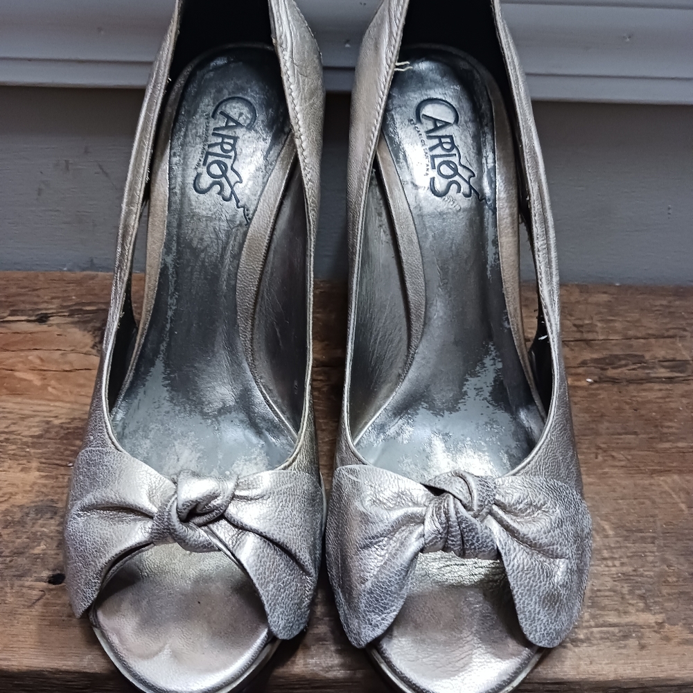 Carlos By Carlos Santana heels gold bow heels size 8 1/2